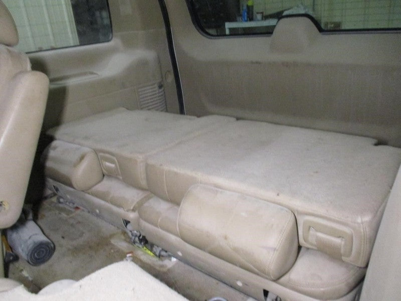 YUKON 2010 Third Seat Station Wagon Van 2002170