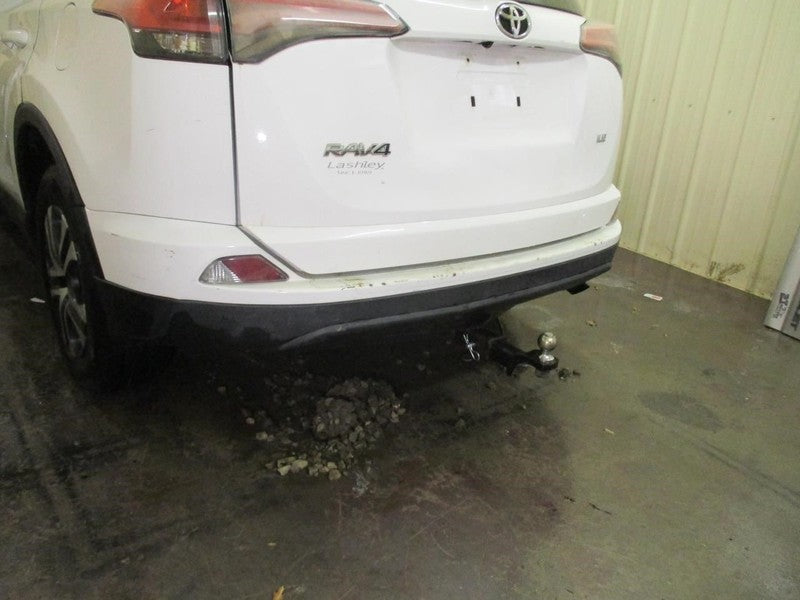 Passenger Tail Light Quarter Panel Mounted Without LED Fits 16-18 RAV4