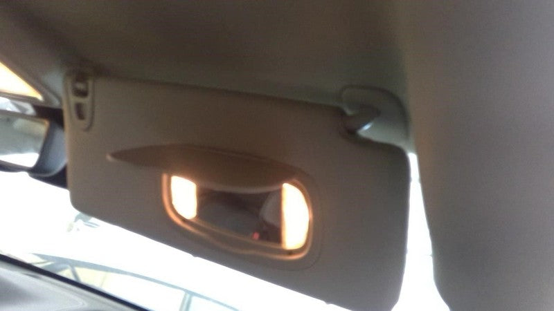 Passenger Right Sun Visor Illuminated Fits 14-18 CHEROKEE 1908482
