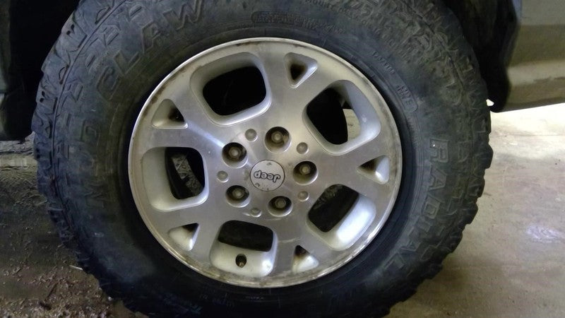 Wheel 16x7 Aluminum 5 Y Spoke Design Fits 99-03 GRAND CHEROKEE 1894515