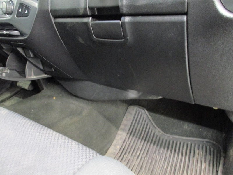 SILVRDO15 2017 Glove Box 1665057