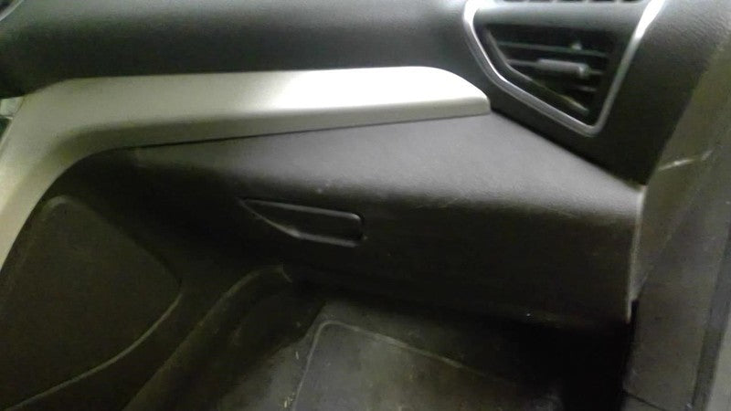 ESCAPE    2013 Glove Box 1889557
