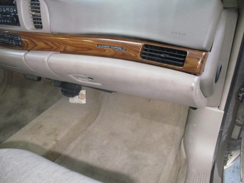 LESABRE   2002 Glove Box 2000701