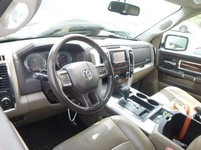Console Front Floor Bucket Seats Fits 10-12 DODGE 2500 PICKUP 1618751