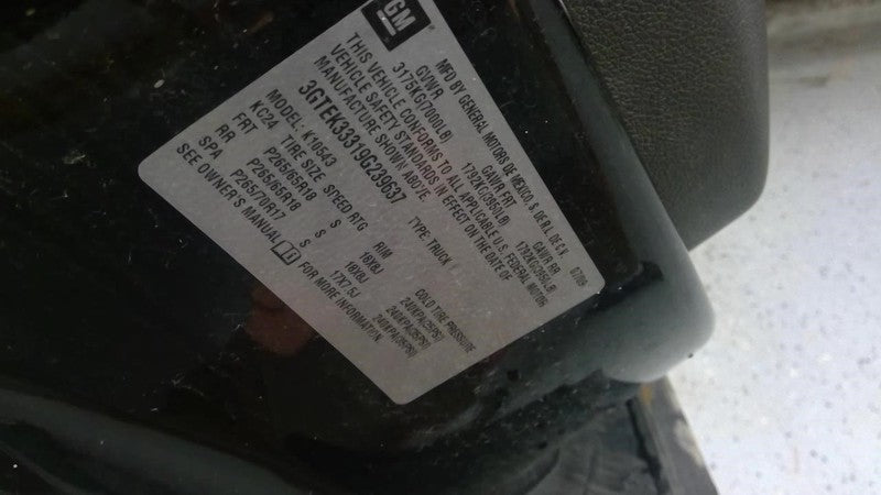 Passenger Tail Light Pickup With Box Fits 07-14 SIERRA 2500 PICKUP 200