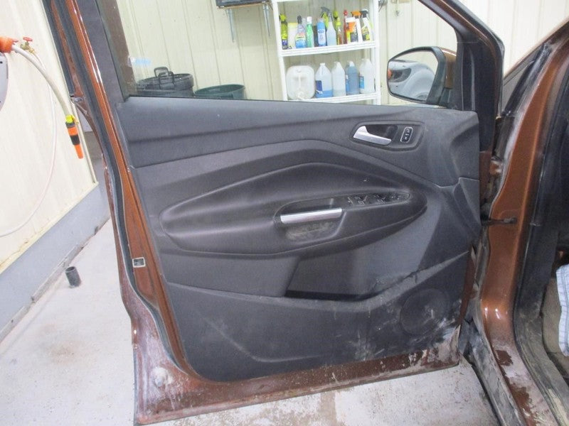 ESCAPE    2017 Front Door Trim Panel 2030307