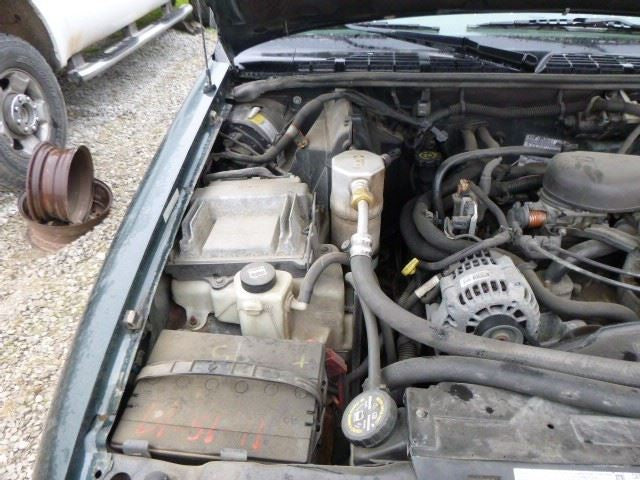 Driver Corner/Park Light Below Headlamps Fits 98-05 BLAZER S10/JIMMY S