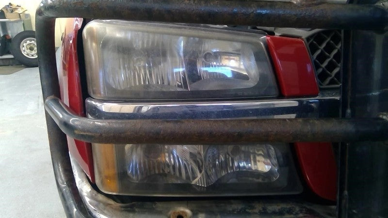 Passenger Headlight Classic Style Fits 05-07 SILVERADO 1500 PICKUP 173