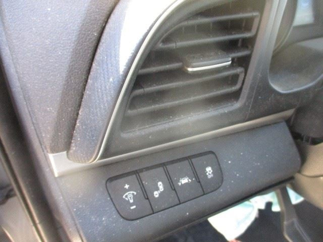 ELANTRA   2019 Dash/Interior/Seat Switch 1557108