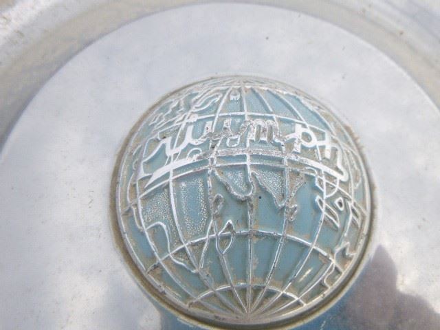 TR4       1964 Wheel Cover HubCap 1433664