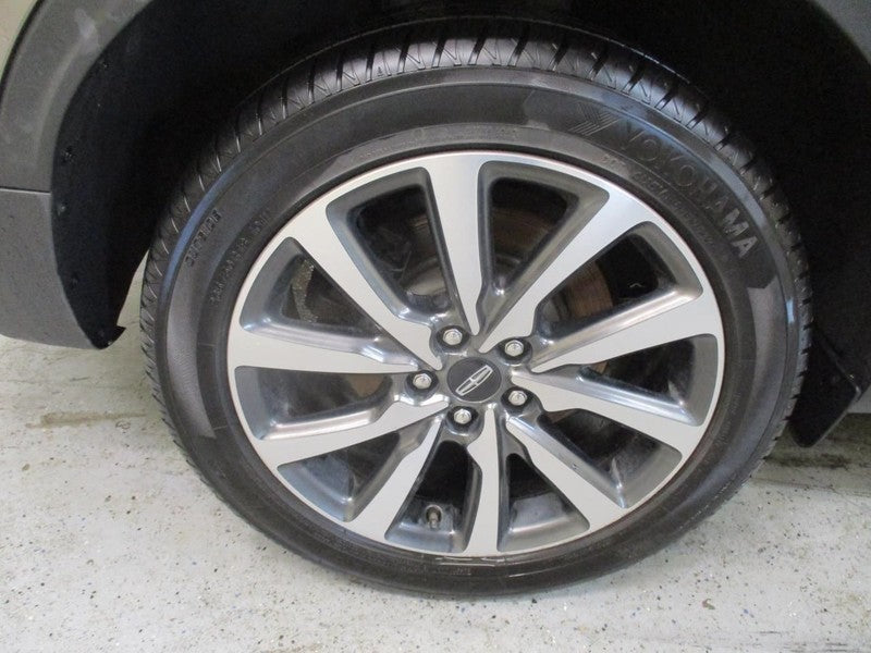 Wheel 18x8 Aluminum 10 Spoke Fits 19 MKC 1933841