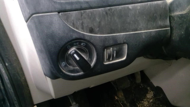 CARAVAN   2011 Dash/Interior/Seat Switch 2023583