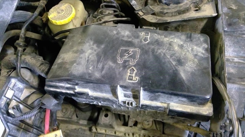 200       2015 Glove Box 1722653