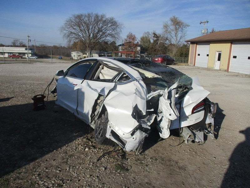 TESLA 3   2020 Anti-Lock Brake Part 1713403