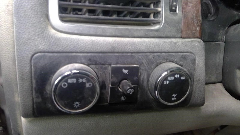 SUBURBN15 2007 Dash/Interior/Seat Switch 2020673