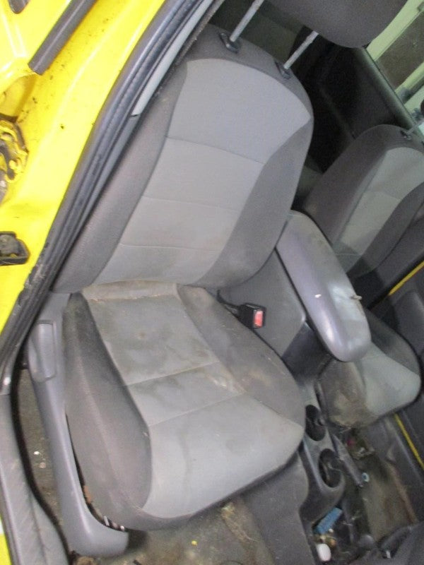 Passenger Front Seat Bucket With  Manual Cloth Fits 01-04 ESCAPE 18588