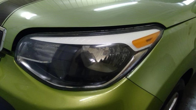 Driver Headlight Model Halogen Without LED Accent Fits 14-19 SOUL 1857