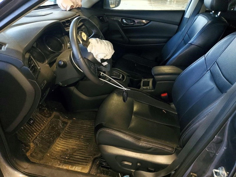 ROGUE     2017 Glove Box 1894590
