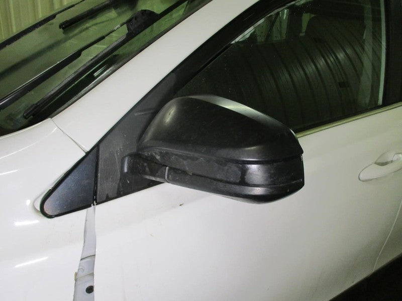 Passenger Tail Light Quarter Panel Mounted Without LED Fits 16-18 RAV4