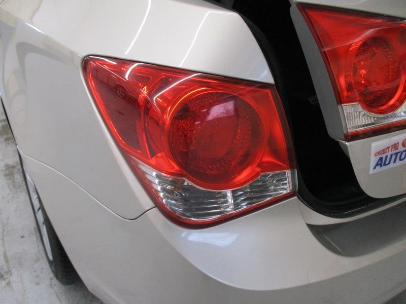 Driver Tail Light VIN P 4th Digit Limited Fits 11-16 CRUZE 1858020