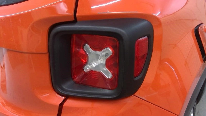 Passenger Right Tail Light Incandescent Fits 15-23 RENEGADE 1942477