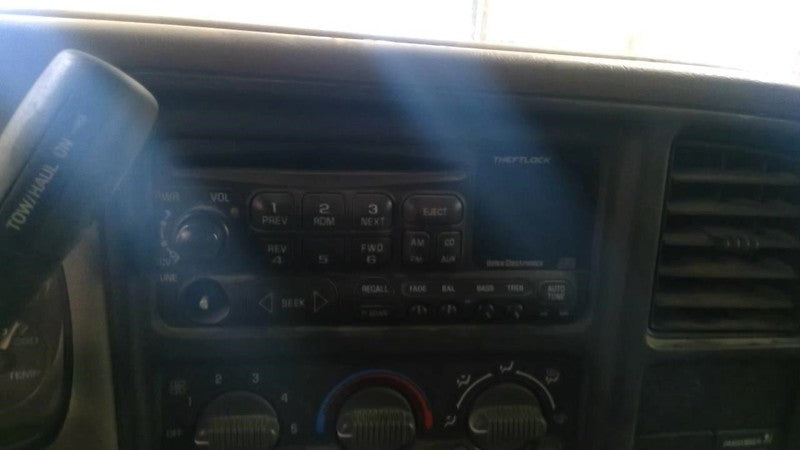 Audio Equipment Radio Am-fm-stereo-cd Player Opt UN0 Fits 96-05 ASTRO 
