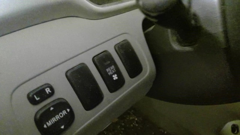 HIGHLANDR 2004 Dash/Interior/Seat Switch 1878529