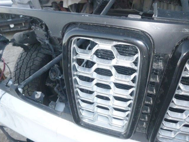 Grille Wk Body VIN E Or F 6th Digit Lower Fits 17-22 GRAND CHEROKEE 15