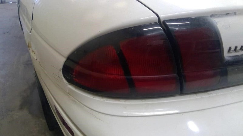 Driver Tail Light Quarter Panel Mounted Fits 95-01 LUMINA CAR 2000825