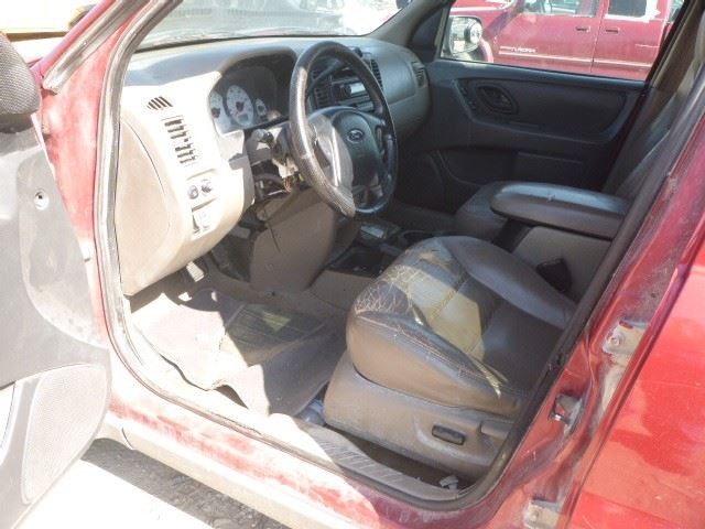 Carrier Rear 1 Sensor Plug Fits 01-04 ESCAPE 1485673