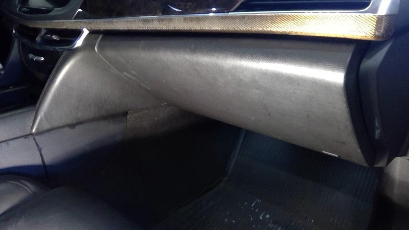 CT6       2017 Glove Box 1742192