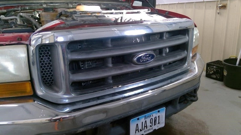 Grille Chrome Surround With Painted Bars Fits 99-04 FORD F250SD PICKUP