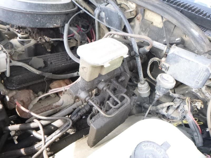 Transfer Case 135.5" Wb 10000 GVW Fits 93 CHEVROLET 3500 PICKUP 137496