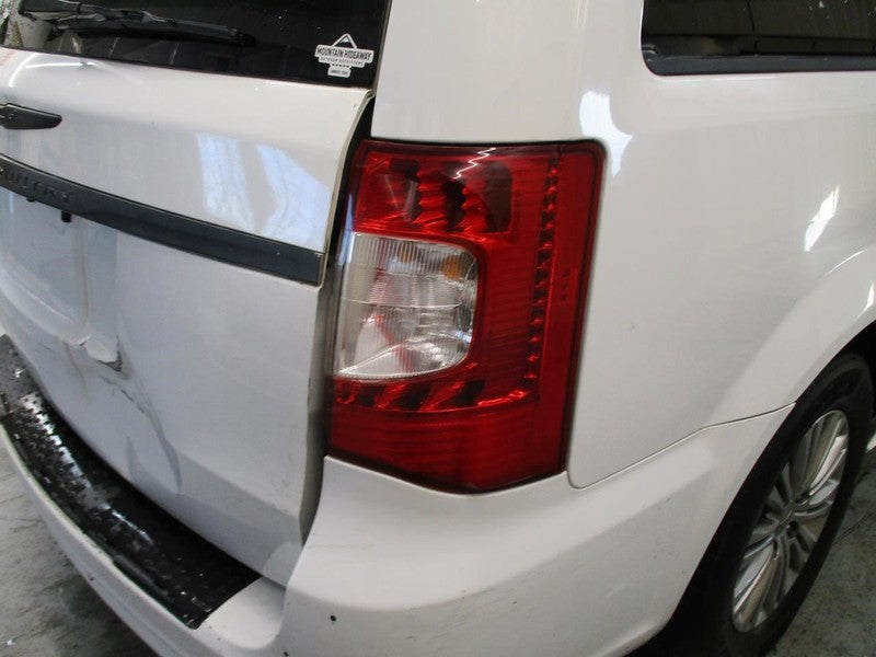 Passenger Right Tail Light Fits 11-16 TOWN & COUNTRY 1746990