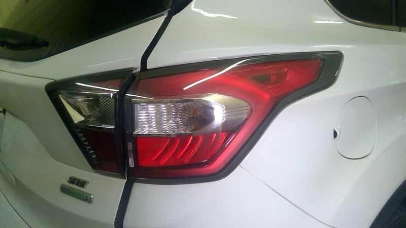 Passenger Tail Light Quarter Panel Mounted Fits 17-18 ESCAPE 2016877