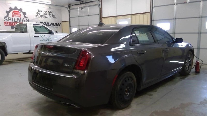 300       2017 Seat Belt Rear 1921225