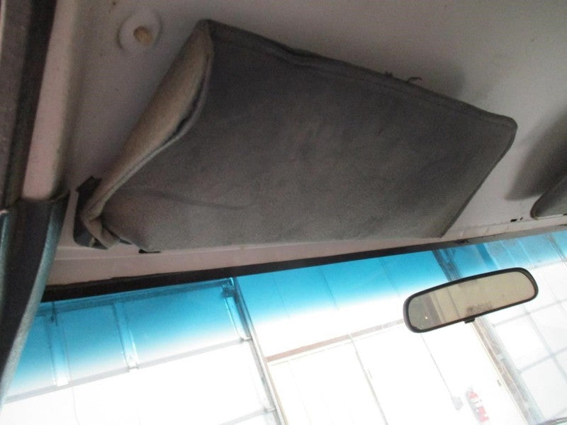 TCHEV2500 1993 Sun Visor 1687678