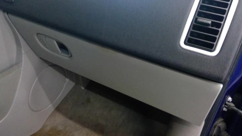 EQUINOX   2007 Glove Box 1946704