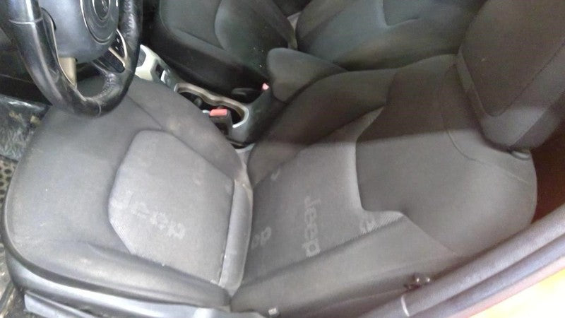 Driver Front Seat  Bucket Manual Cloth Fits 15-23 RENEGADE 1942504