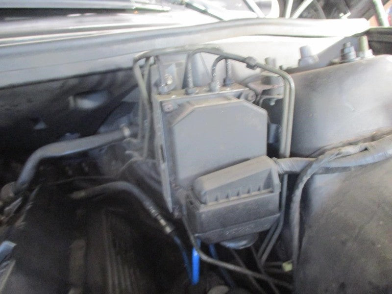 AC Condenser Fits 03-05 RANGE ROVER 1723643