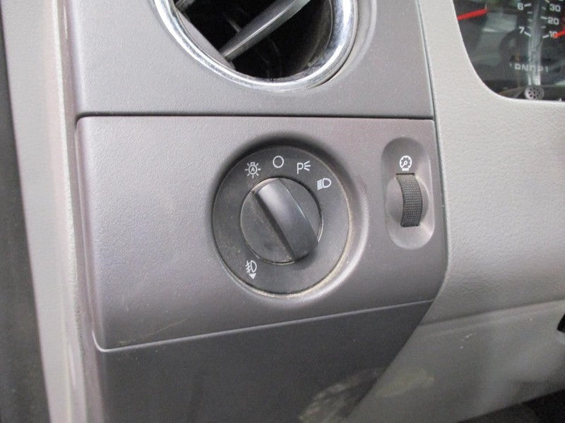 F150      2005 Dash/Interior/Seat Switch 1679430