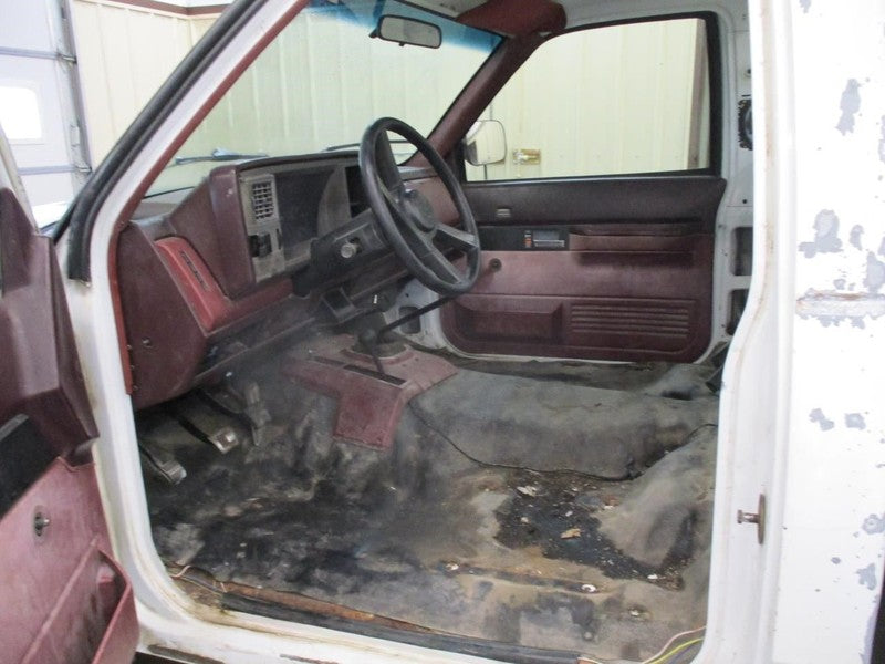 Driver Corner/Park Light Side Marker Fits 88-93 CHEVROLET 1500 PICKUP 