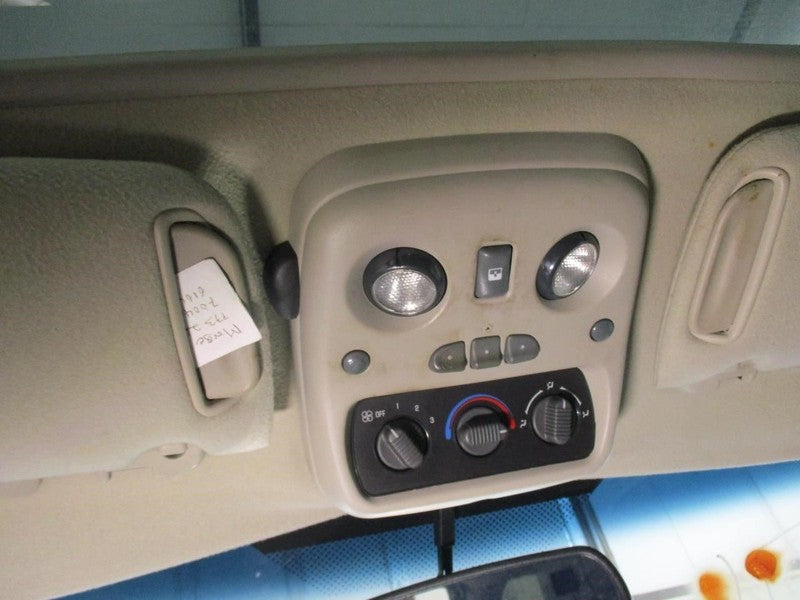 Temperature Control Roof Auxiliary Front Fits 00-02 SUBURBAN 1500 1681