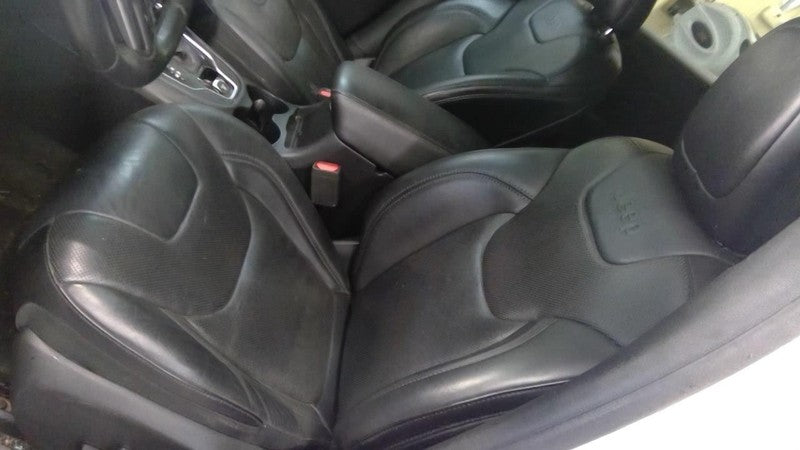 Driver Front Seat Electric Leather With Memory Fits 15-22 CHEROKEE 204