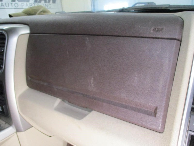 RAM1500   2015 Glove Box 1689333