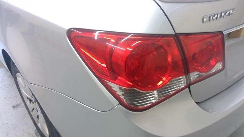 Driver Tail Light VIN P 4th Digit Limited Fits 11-16 CRUZE 2014158
