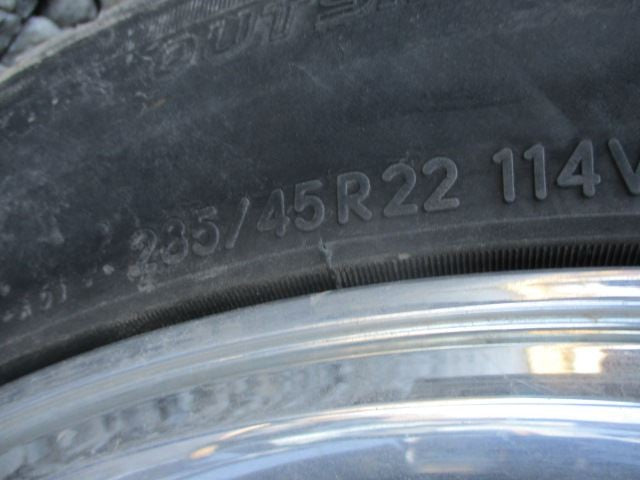 Driver Left Tail Light Quarter Mounted Fits 07-14 ESCALADE 1588941