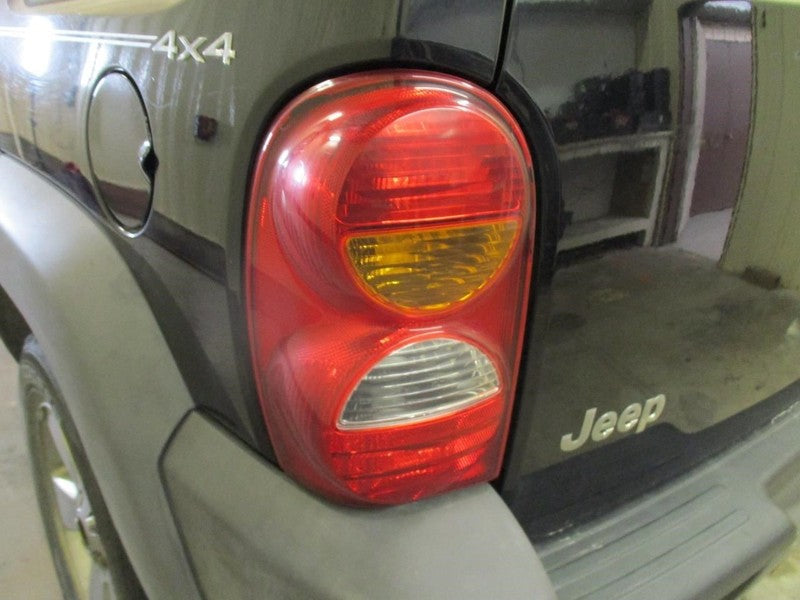 Driver Left Tail Light Fits 02-04 LIBERTY 1904020