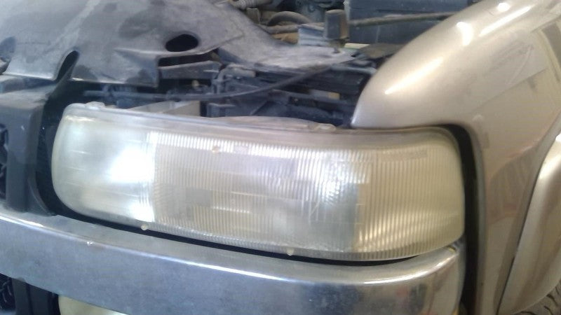 Driver Left Headlight Fits 00-06 SUBURBAN 1500 2004156