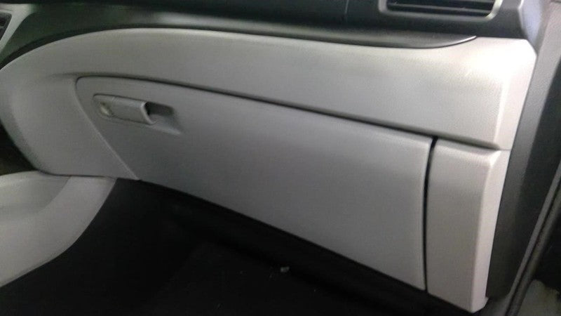 PILOT     2017 Glove Box 1870893